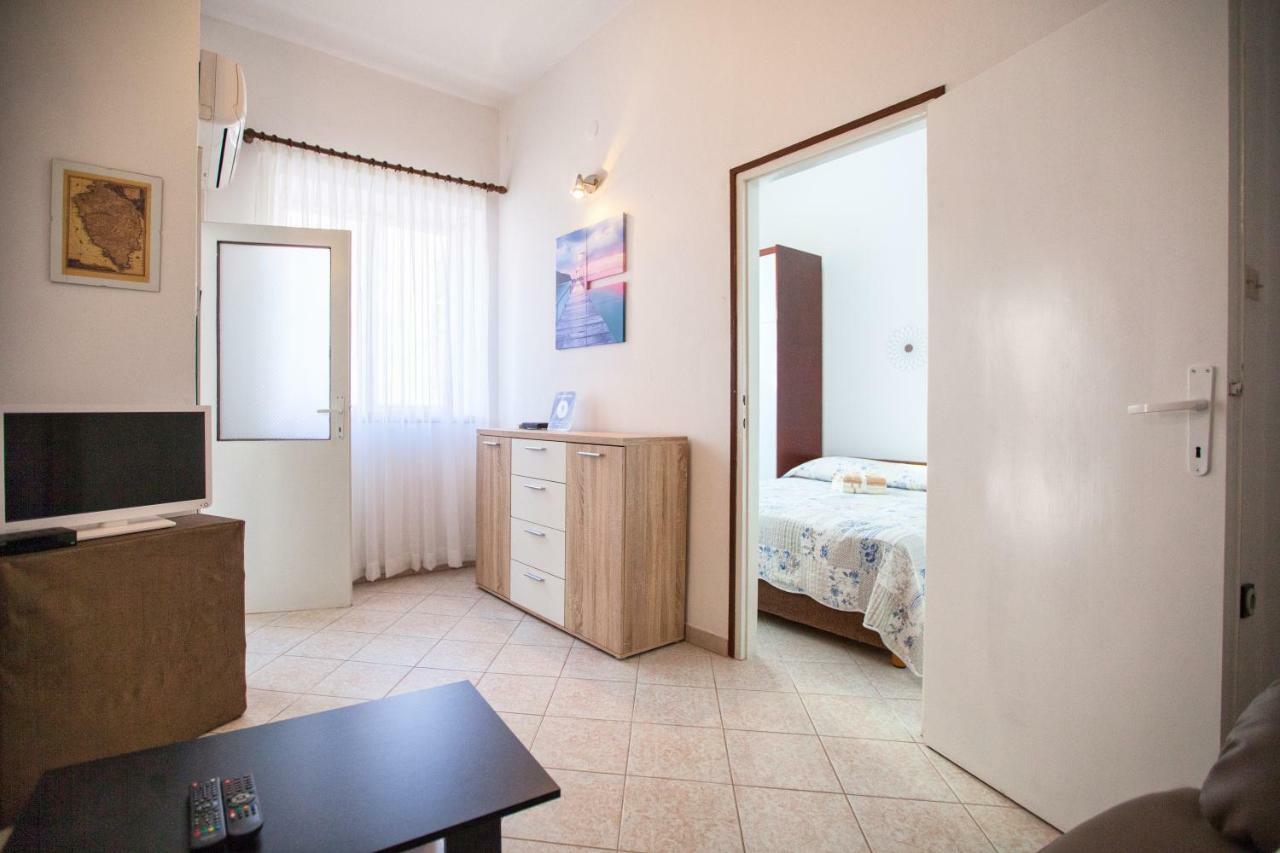 Apartment Rosy Pula Exterior foto
